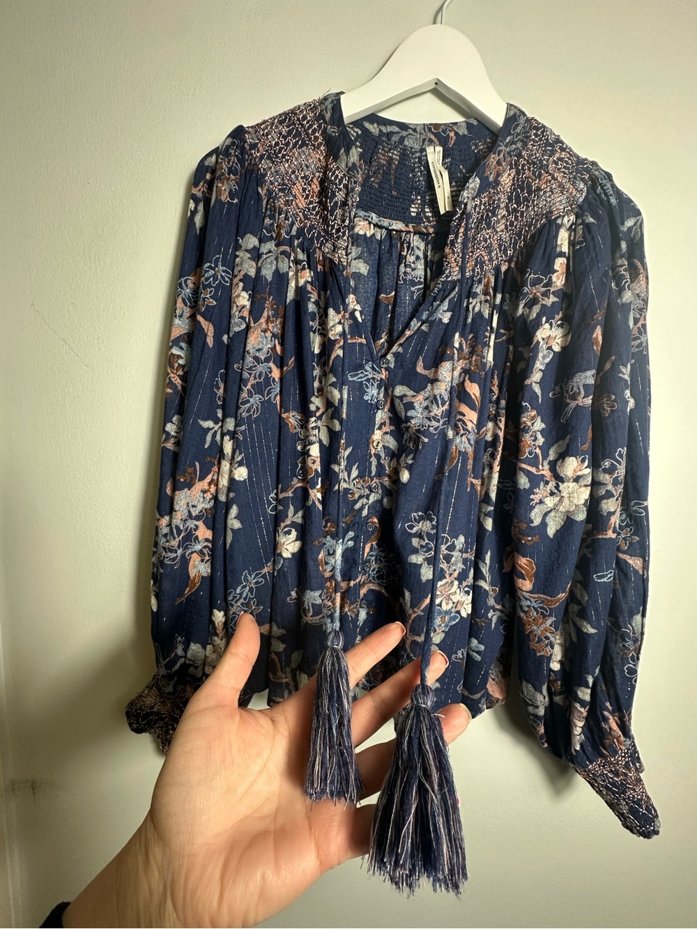 Anthropology Long Sleeve  Smocked  Jacquard Top Size Medium - Picture 13 of 17